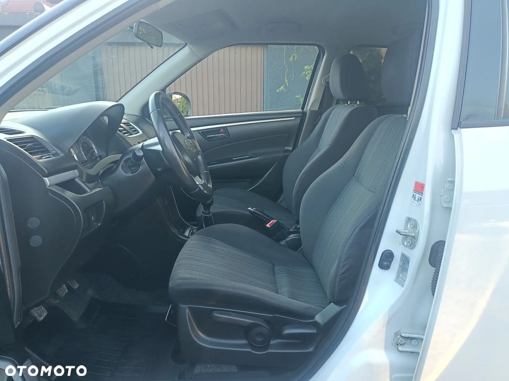 Suzuki Swift - 11