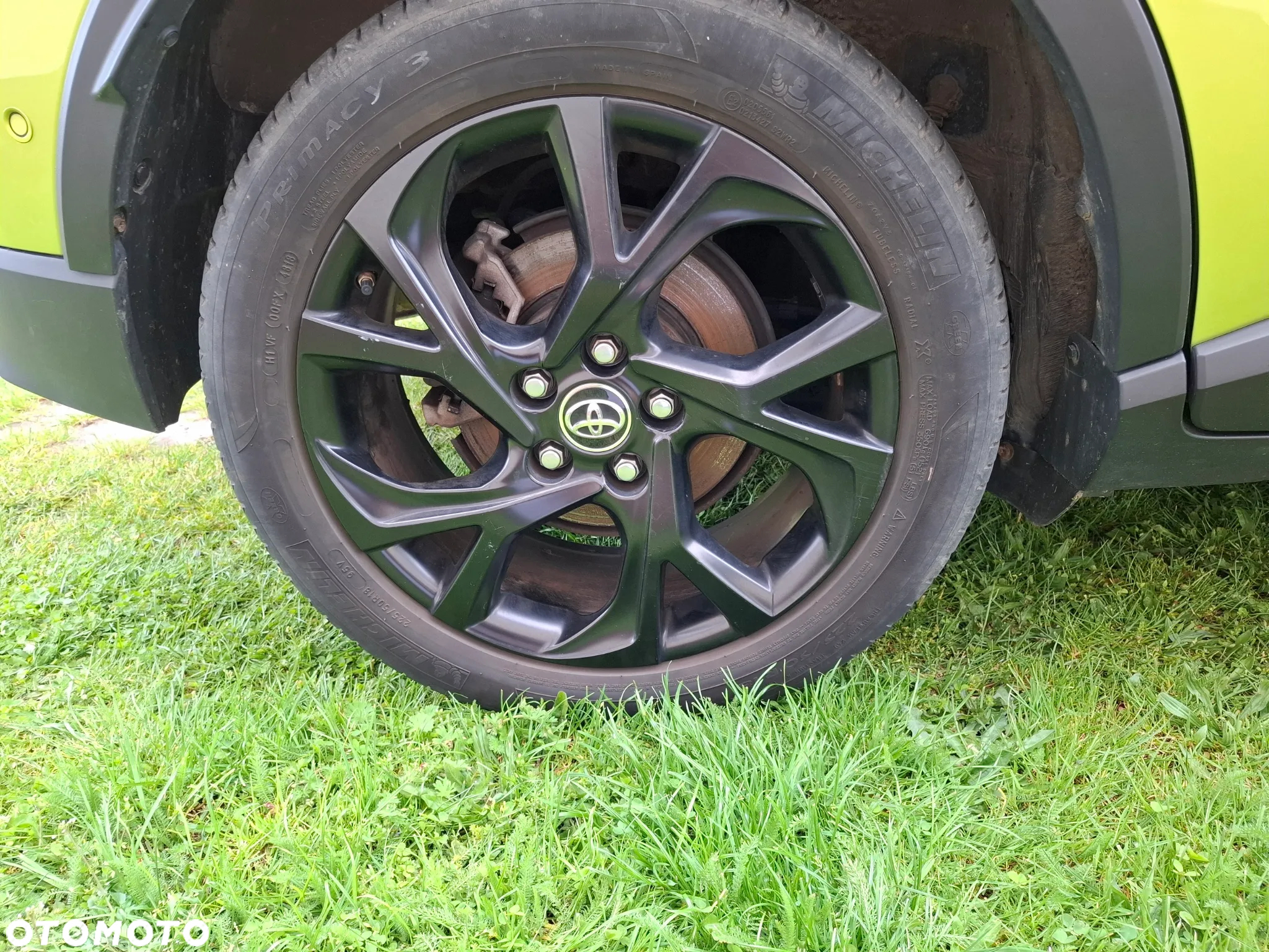 Toyota C-HR 1.8 Hybrid Neon Lime powered by JBL - 12