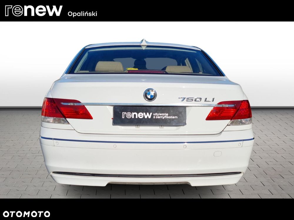 BMW Seria 7 750i - 4