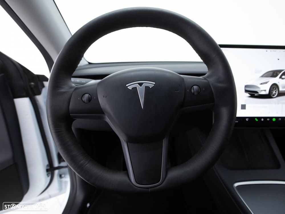 Tesla Model Y Long Range Dual Motor AWD - 21