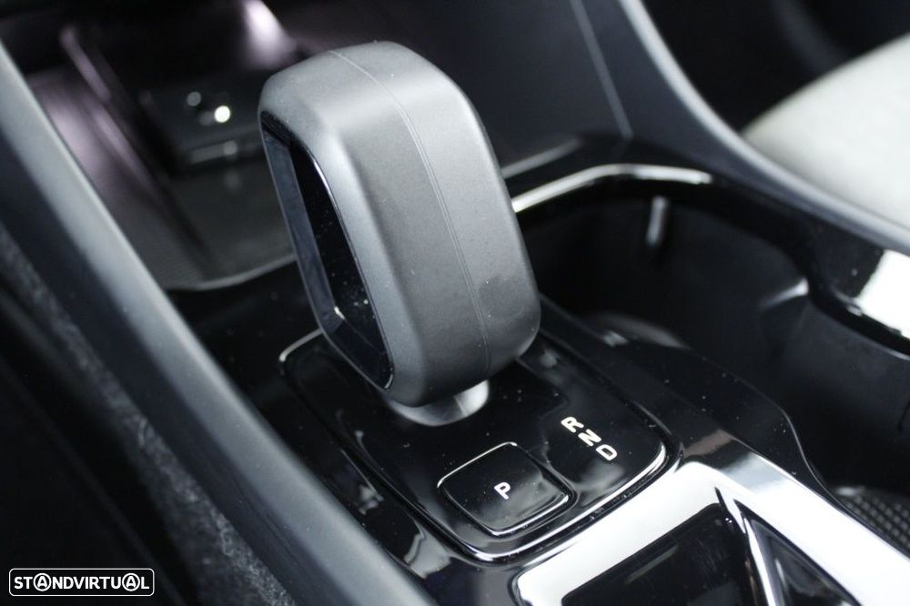 Volvo XC 40 2.0 B3 Plus Dark - 33