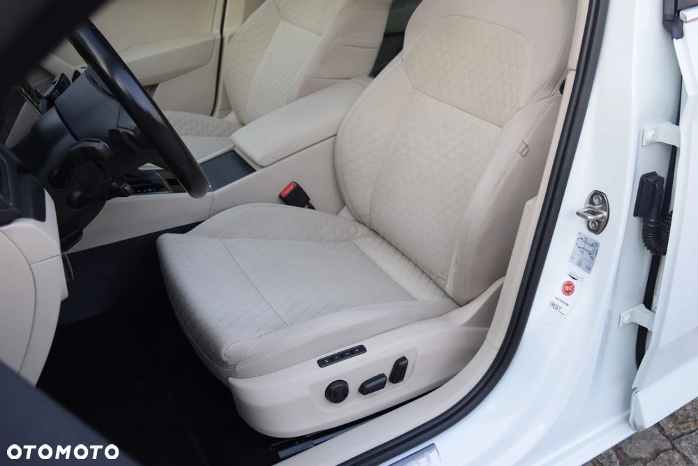 Skoda Superb 2.0 TDI DSG Ambition - 16