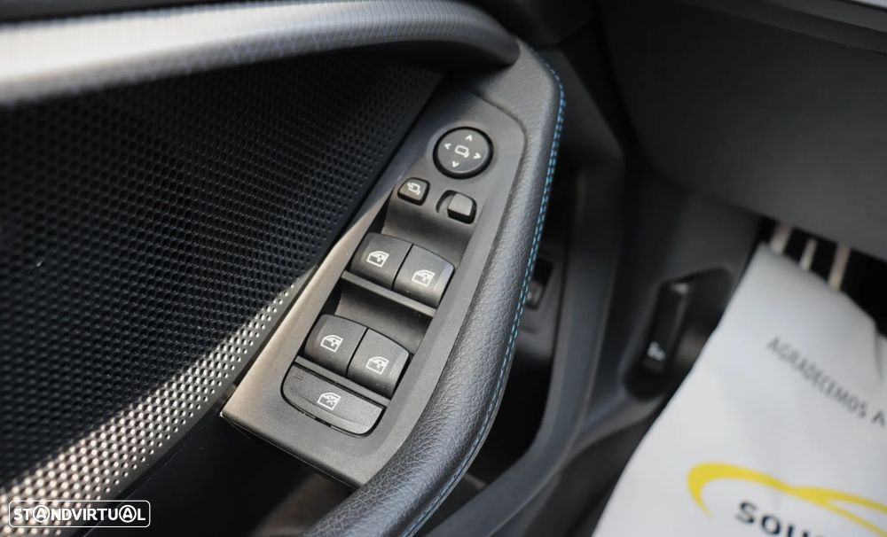 BMW 118 i Aut. M Sport - 32