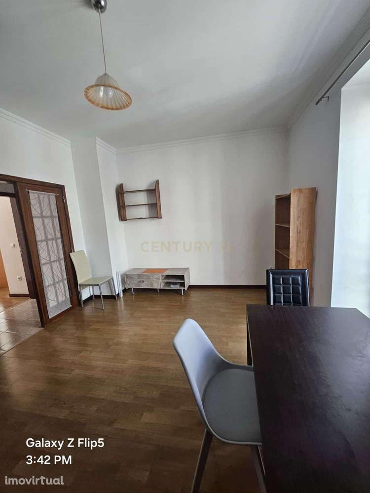 Arrendamento | Apartamento T2 – Rua do Brasil - Grande imagem: 3/27