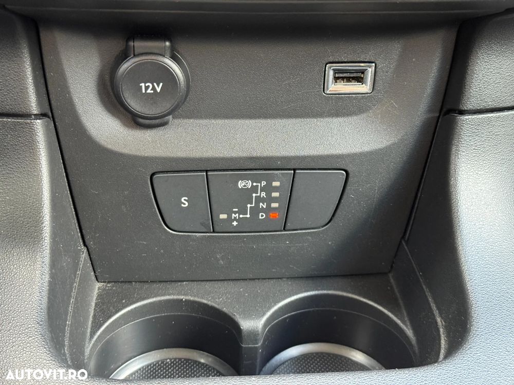 Citroën C3 1.2 PureTech S&S EAT6 Shine - 23