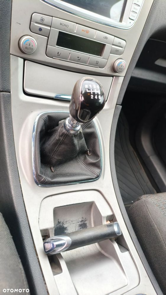 Ford S-Max 1.8 TDCi Trend - 16