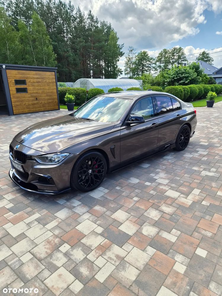 BMW Seria 3 328i - 3