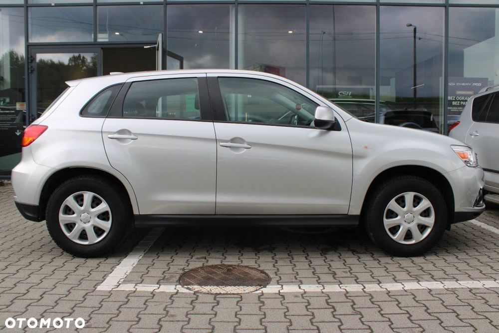 Mitsubishi ASX - 4