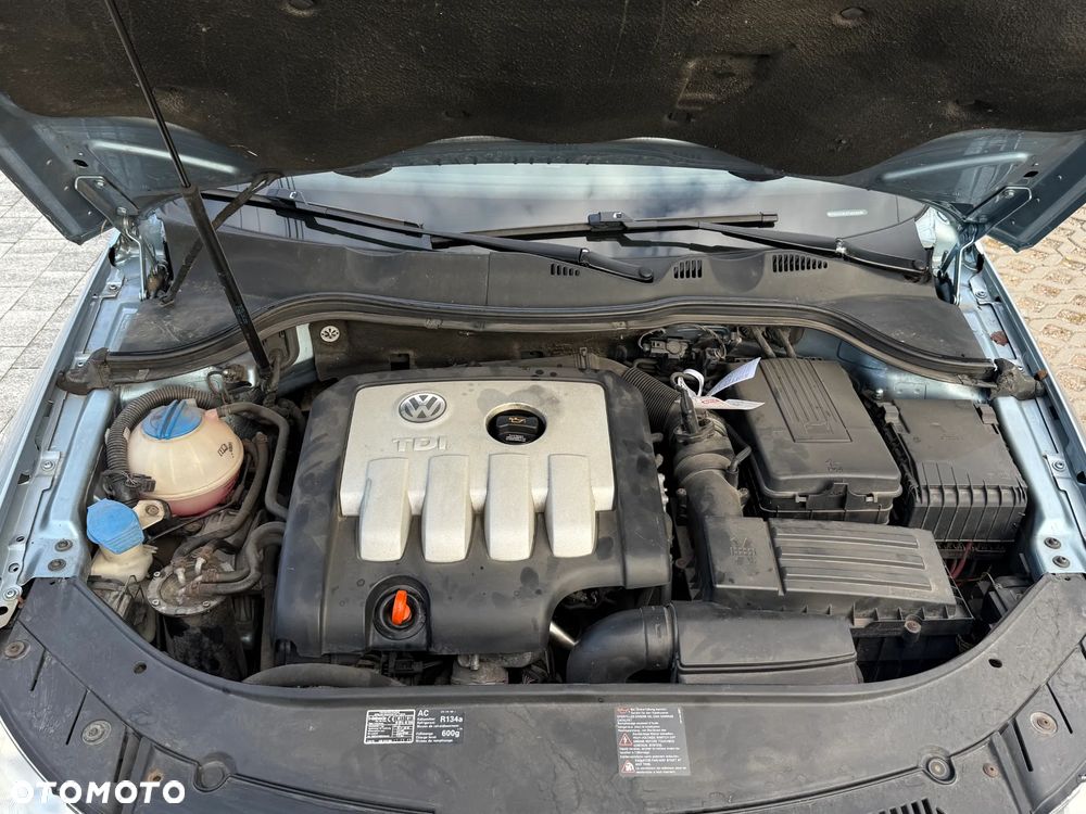 Volkswagen Passat - 21