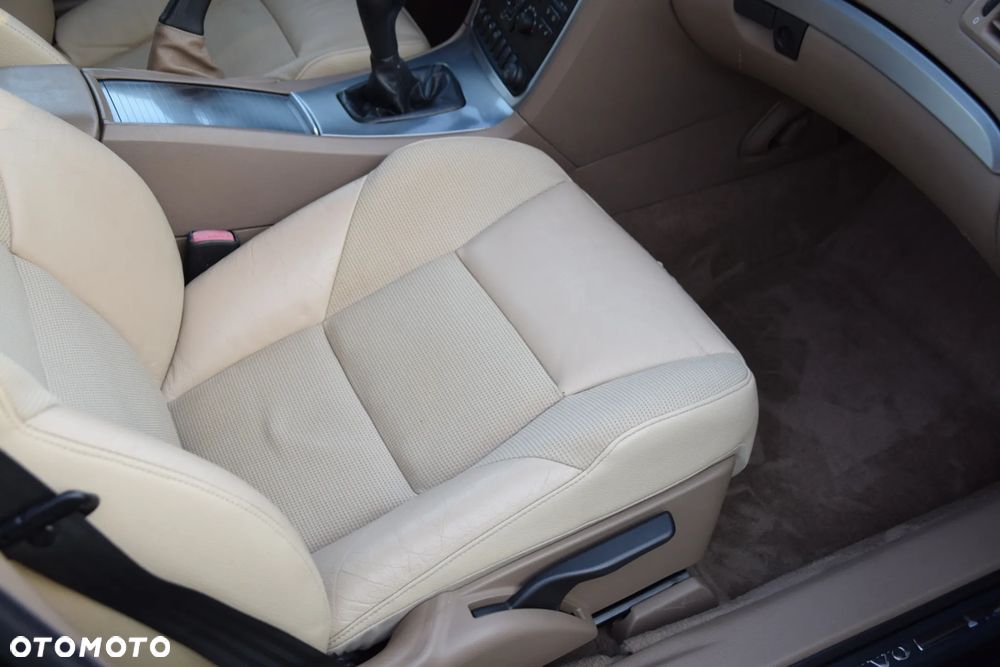 Volvo S60 2.4 Momentum - 30