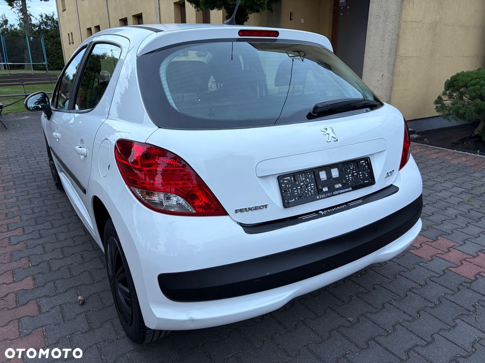 Peugeot 207 75 Millesim 200 - 10