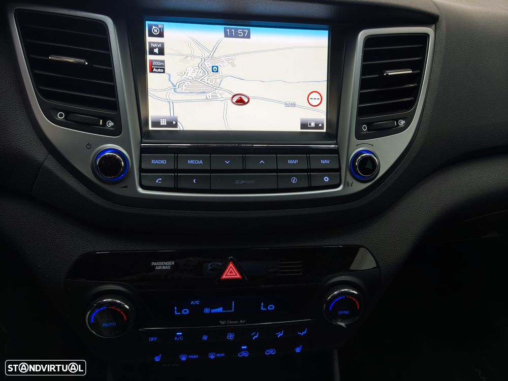 Hyundai Tucson 1.7 CRDi Executive - 17