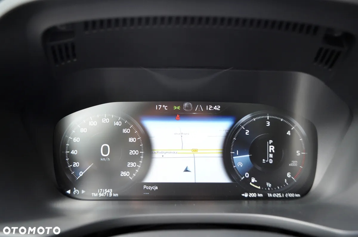 Volvo XC 60 D5 SCR AWD Inscription - 38