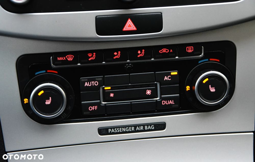 Volkswagen Passat - 13