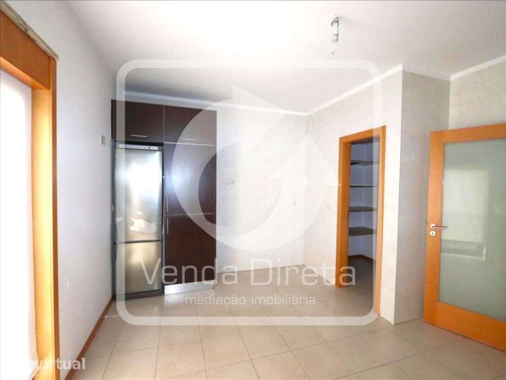 Espaçoso T3 com 151 m² | Garagem + Parqueamento | Urbanização Vila ... - Grande imagem: 4/22