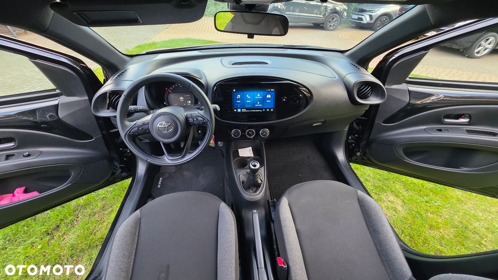 Toyota Aygo X Air Limited - 25