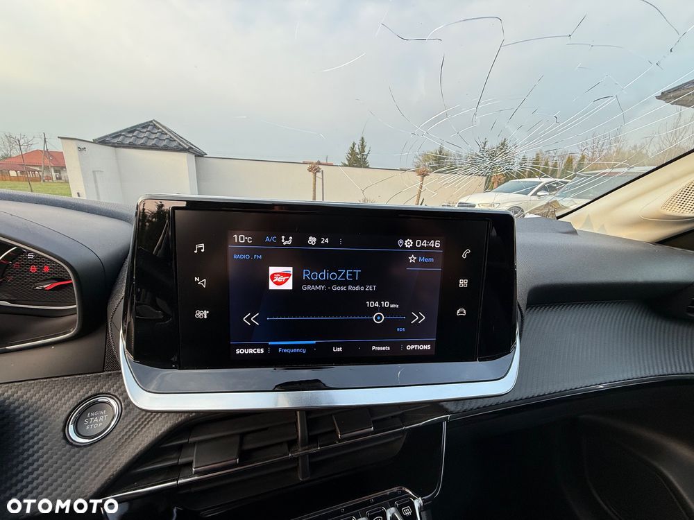 Peugeot 208 PureTech 100 Allure - 18