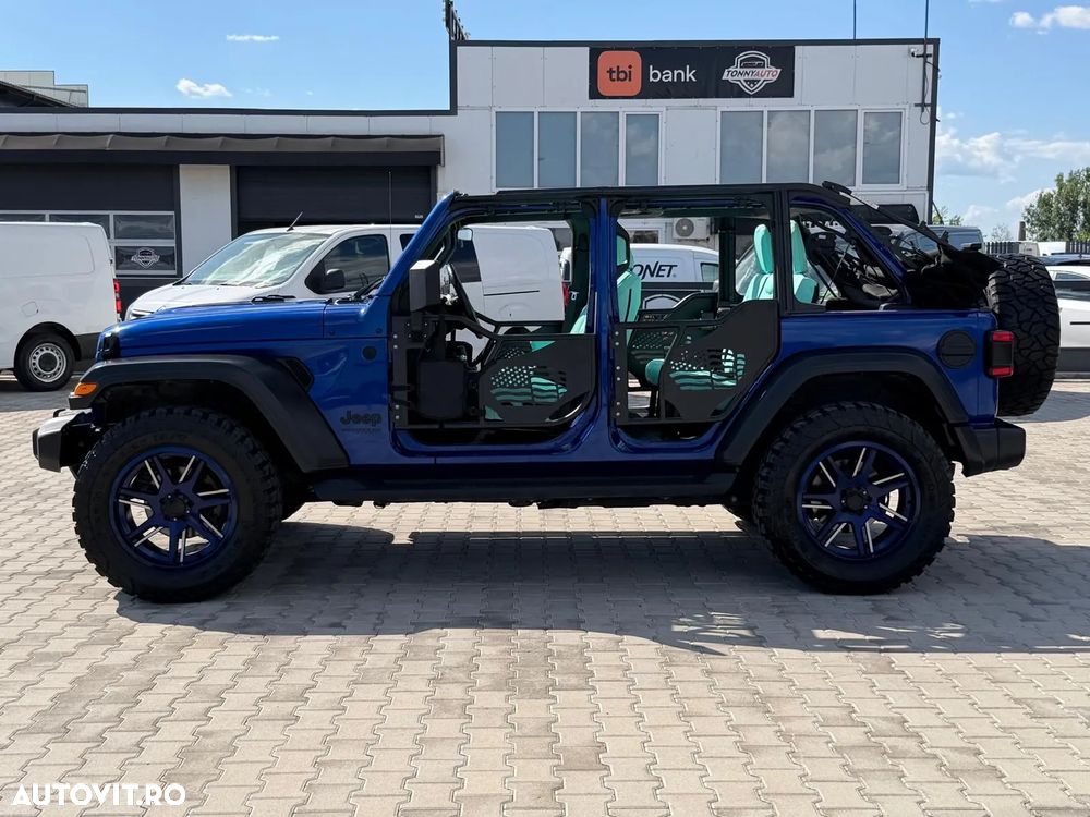 Jeep Wrangler - 11