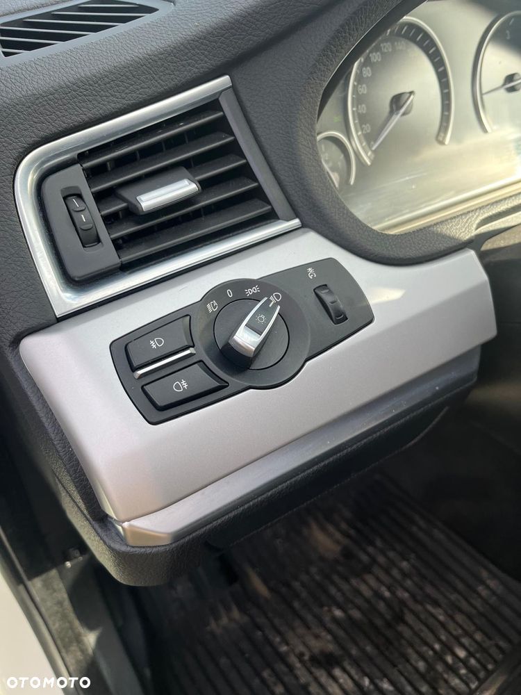 BMW 5GT 530d xDrive - 14