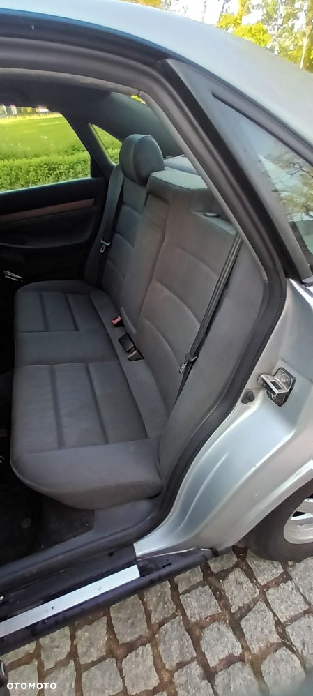 Audi A4 Avant - 8