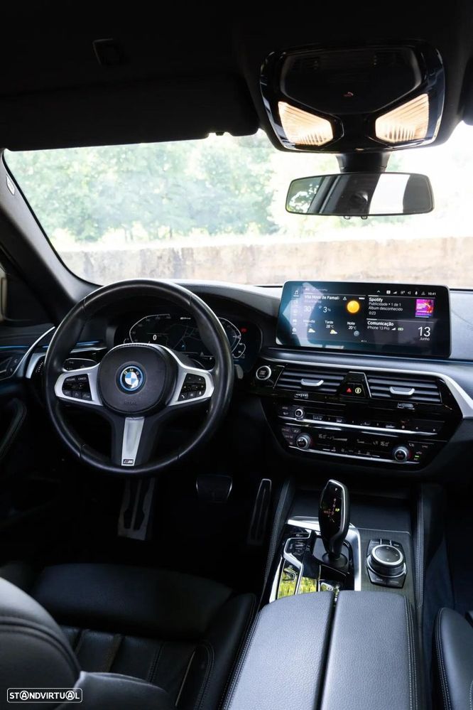 BMW 520 e Pack M - 12