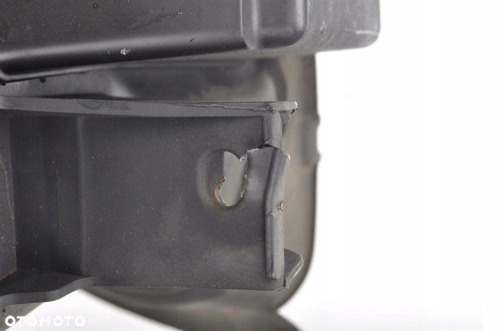 VOLVO C30 KIEROWNICA POWIETRZA ŁAPACZ 30764752 08R - 2