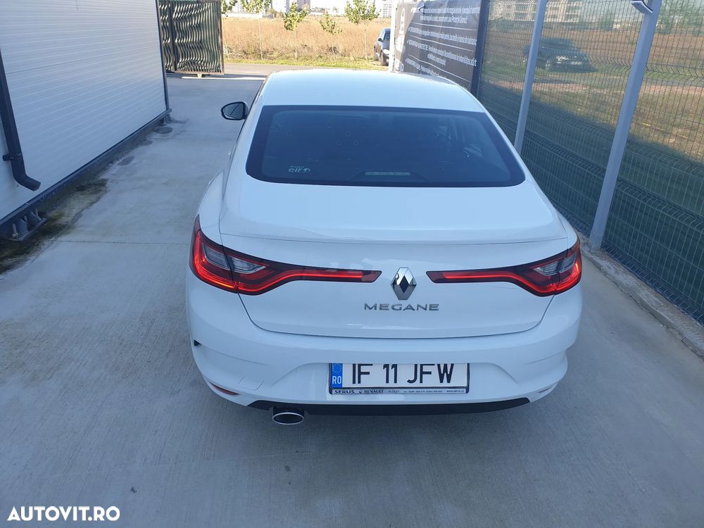 Renault Megane TCe Business - 17