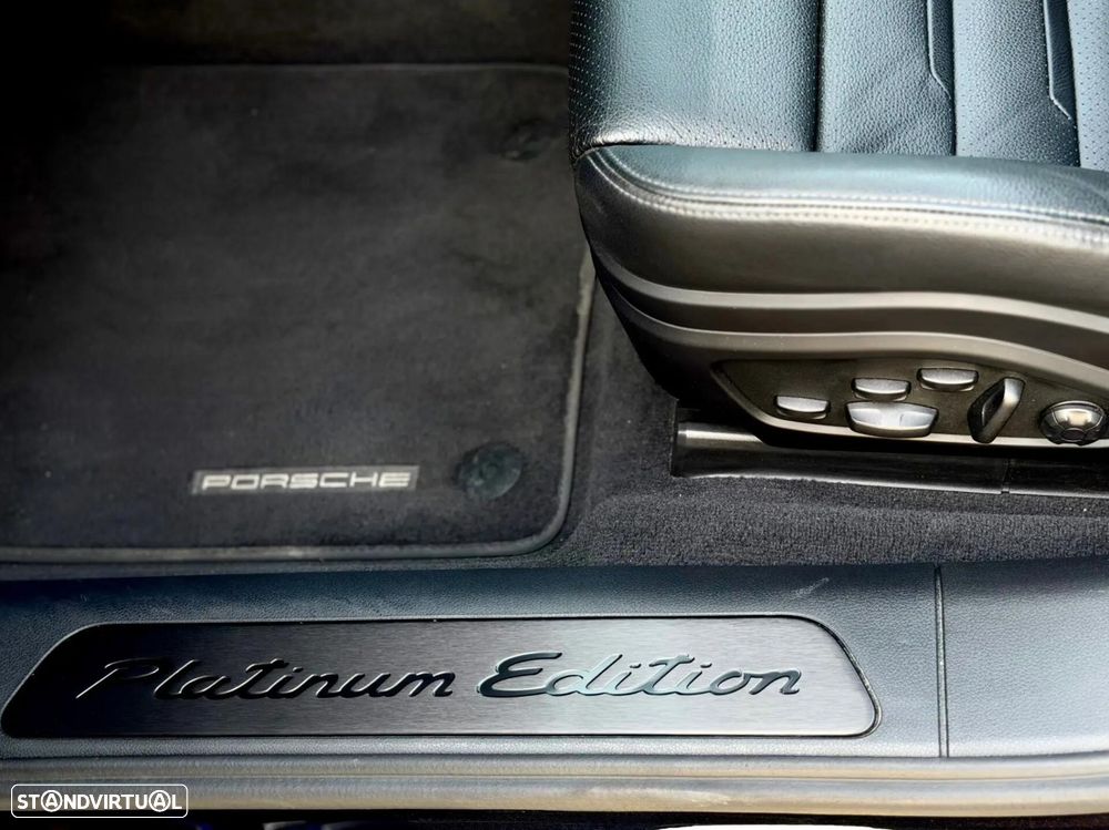 Porsche Panamera Sport Turismo 4 E-Hybrid Platinum Edition PDLS - 25
