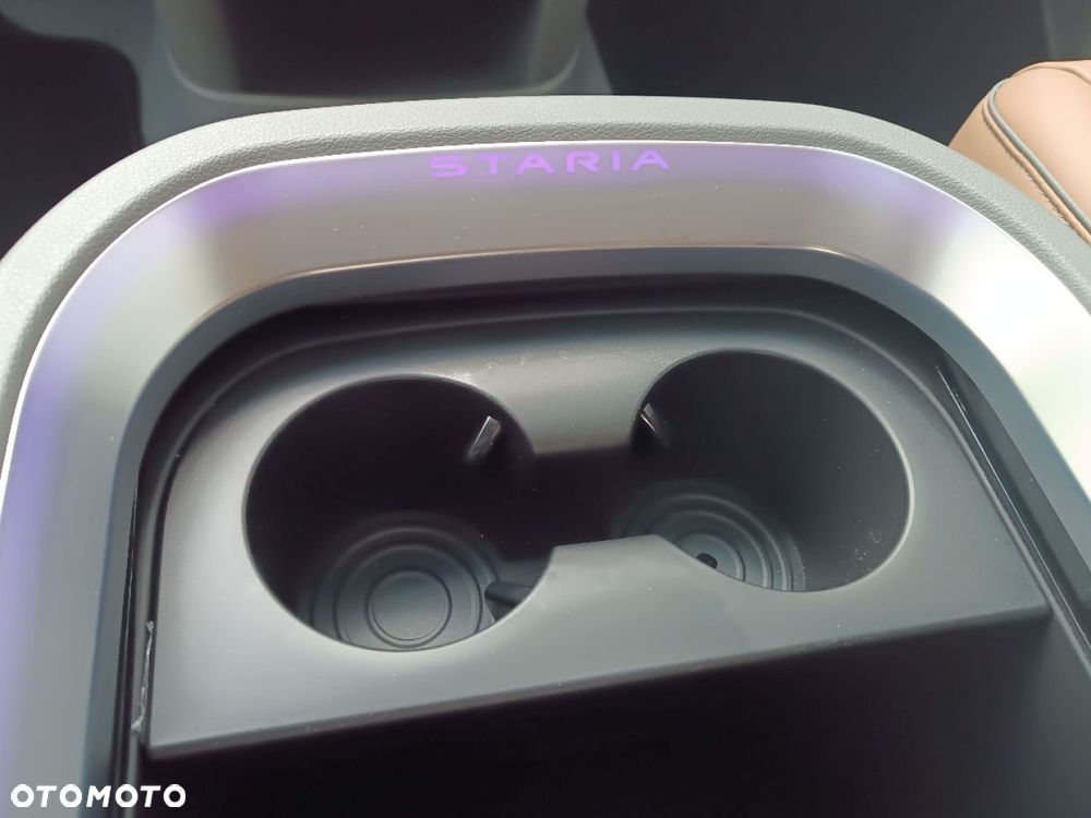 Hyundai Staria 1.6 T-GDI HEV Luxury - 25