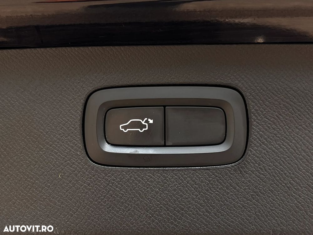 Volvo XC 90 - 31