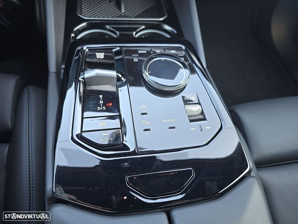 BMW 530 e Pack Desportivo M - 28