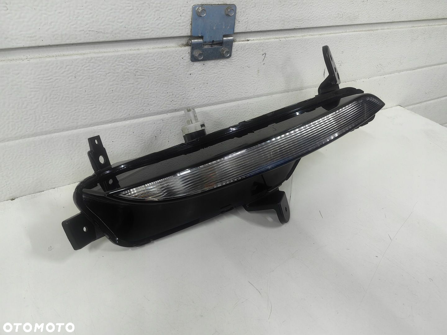 KIERUNKOWSKAZ LEWY RENAULT MEGANE 4 IV 261354958R - 2