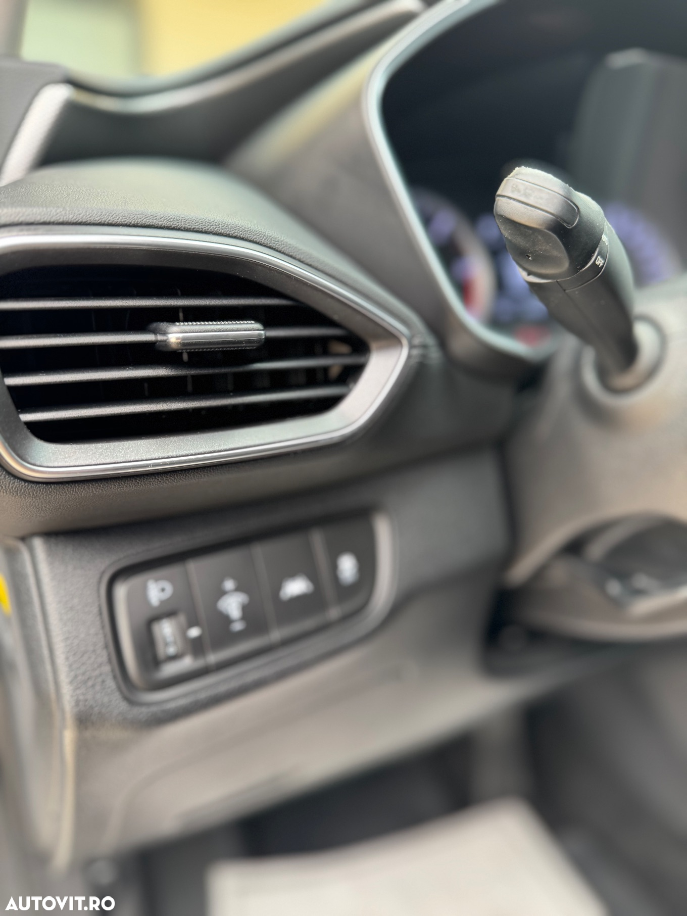 Hyundai Santa Fe - 36