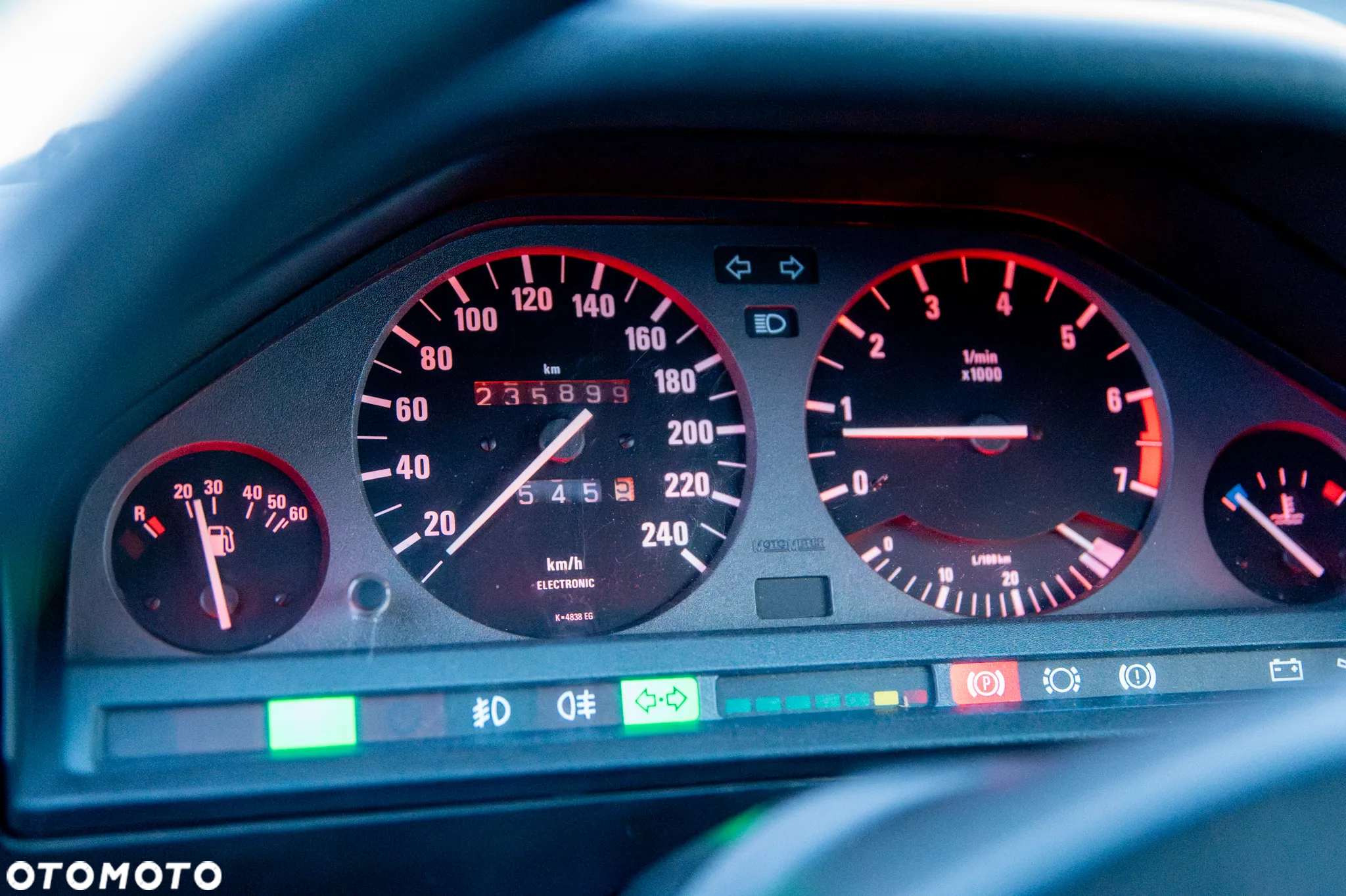 BMW Seria 3 318i - 26