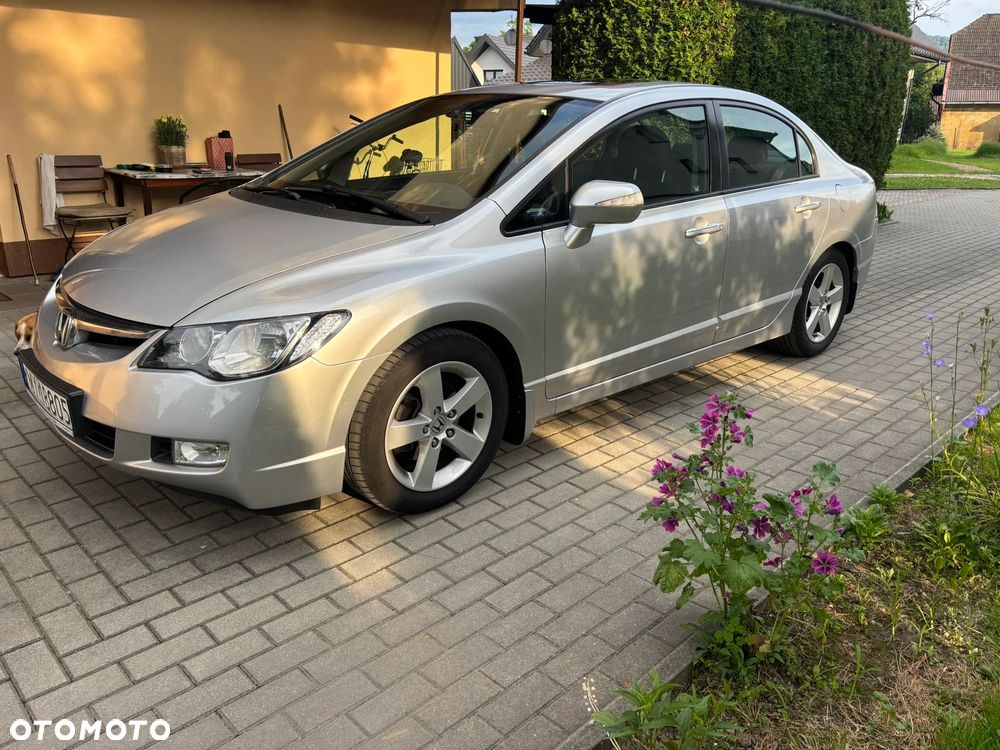 Honda Civic 1.8 Executive - 25