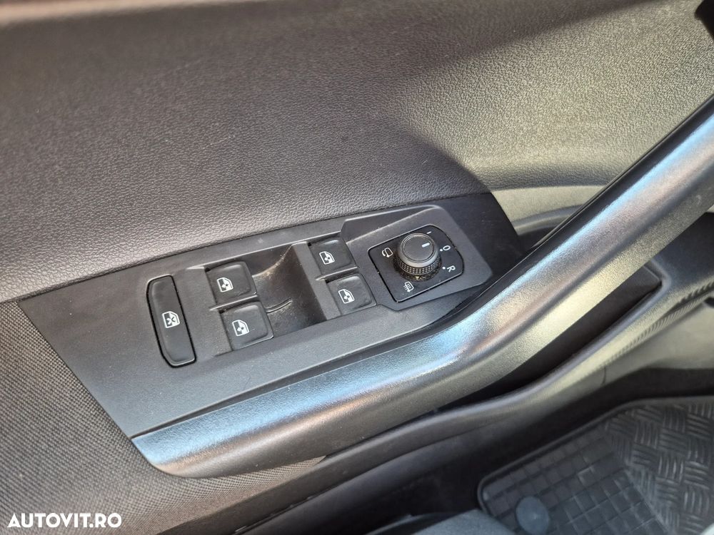 Volkswagen Polo 1.0 TSI DSG Life - 28