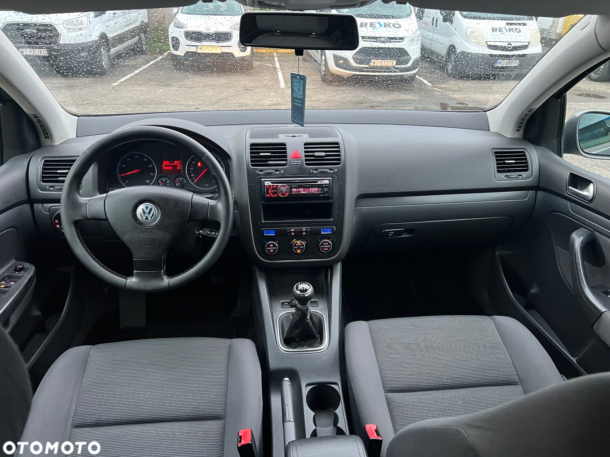 Volkswagen Golf - 8