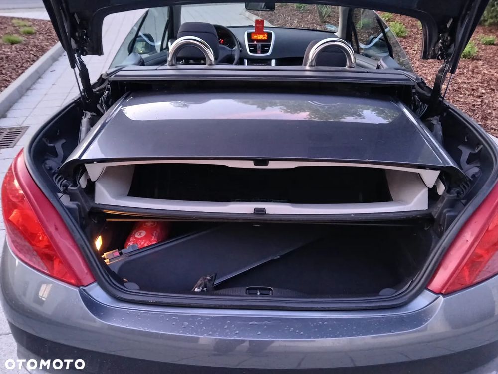 Peugeot 207 CC - 8