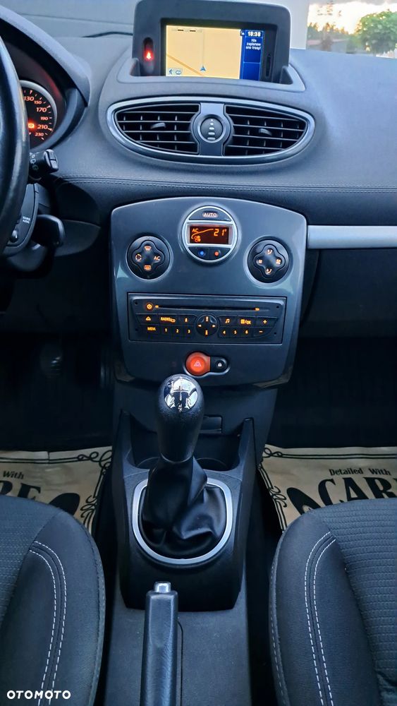 Renault Clio - 8