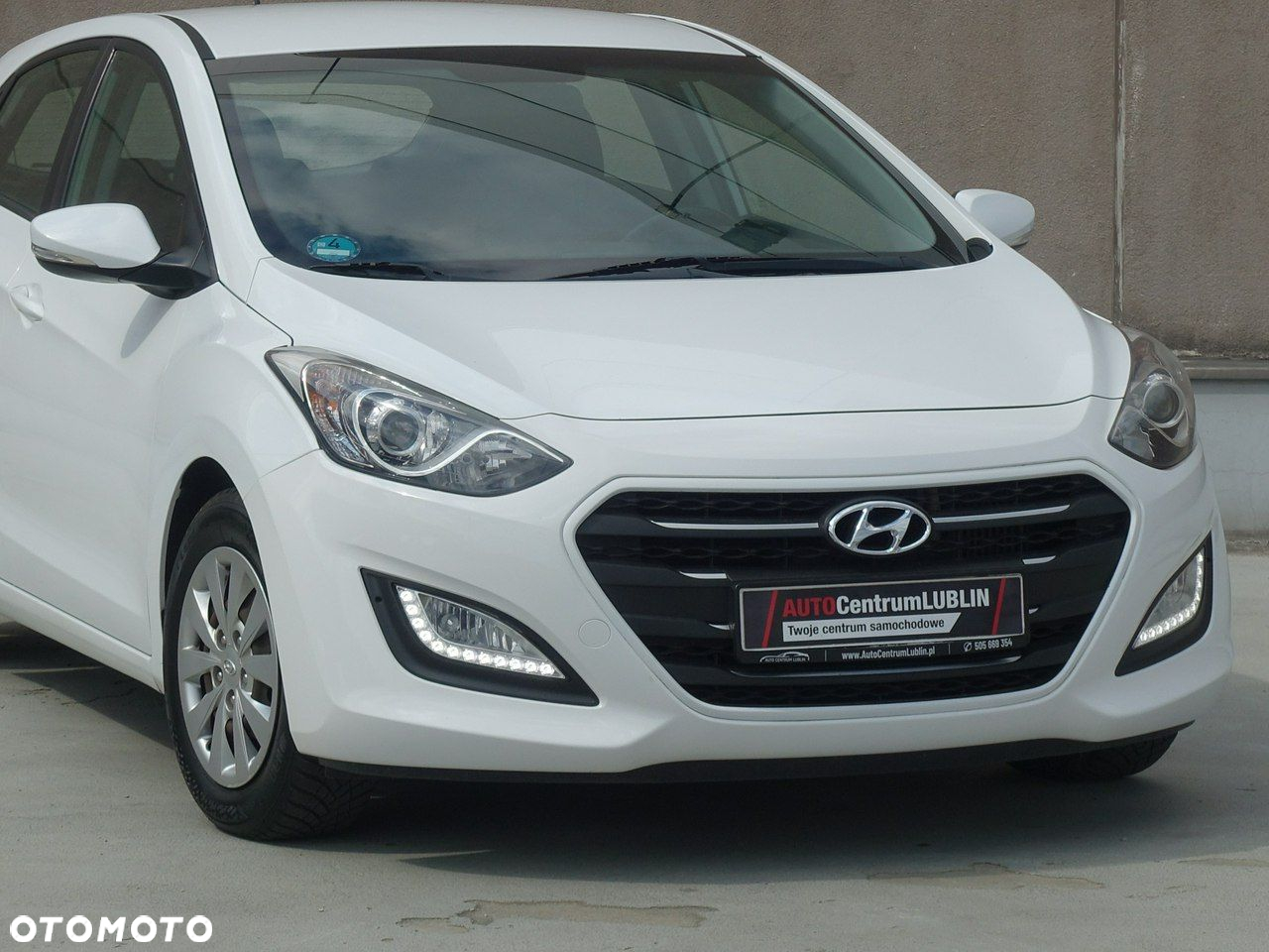 Hyundai i30 blue 1.6 CRDi Trend - 4