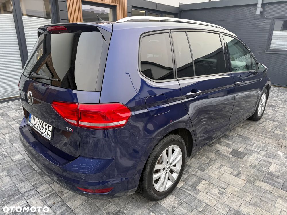 Volkswagen Touran - 5