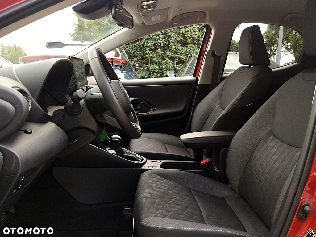 Toyota Yaris - 12