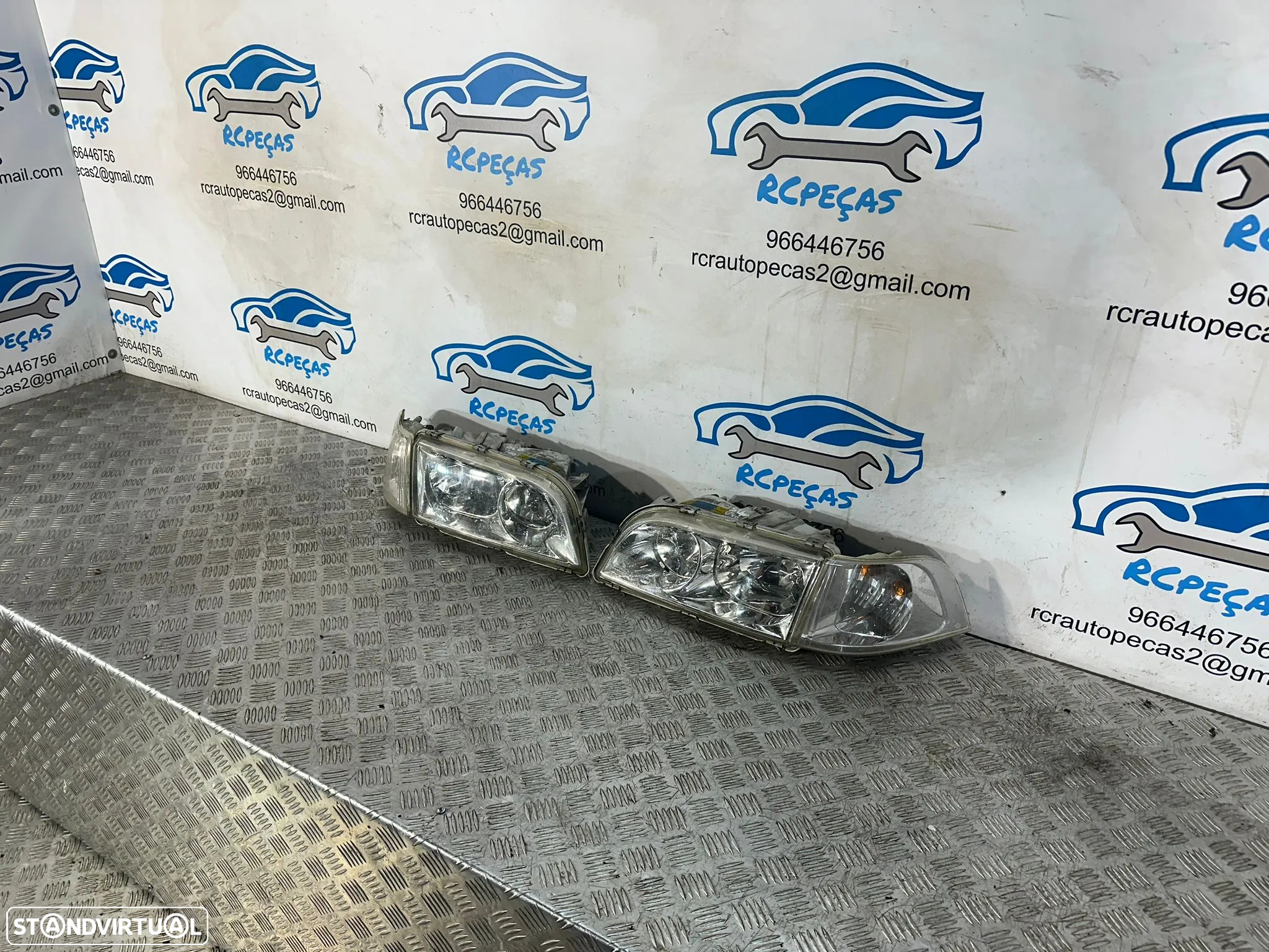 Conjunto Farois Oticas Esquerda Direita Originais Volvo V40 S40 1LG007861-35 1LG007861-36 2000 - 2004 - 3