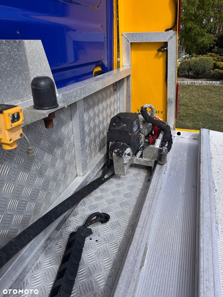Iveco Daily Pomoc Drogowa - 8