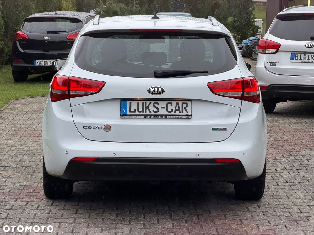 Kia Ceed 1.6 GDI ISG Dream-Team Edition - 6