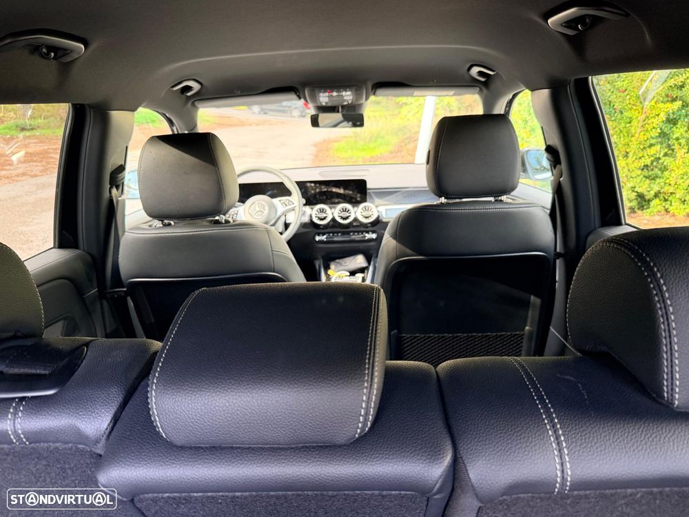 Mercedes-Benz EQB - 11