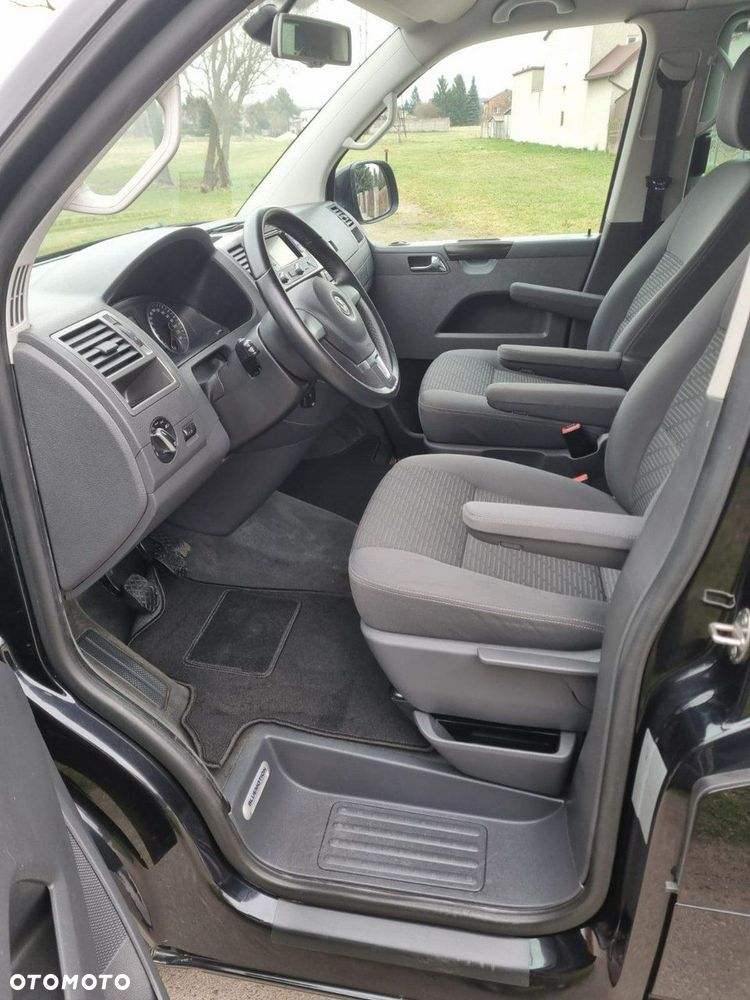 Volkswagen Multivan - 10