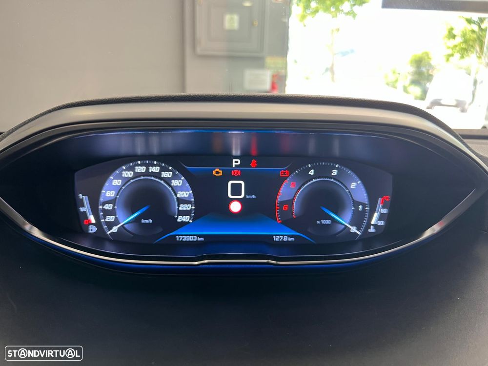 Peugeot 3008 BlueHDi 130 Stop & Start EAT8 Allure - 32