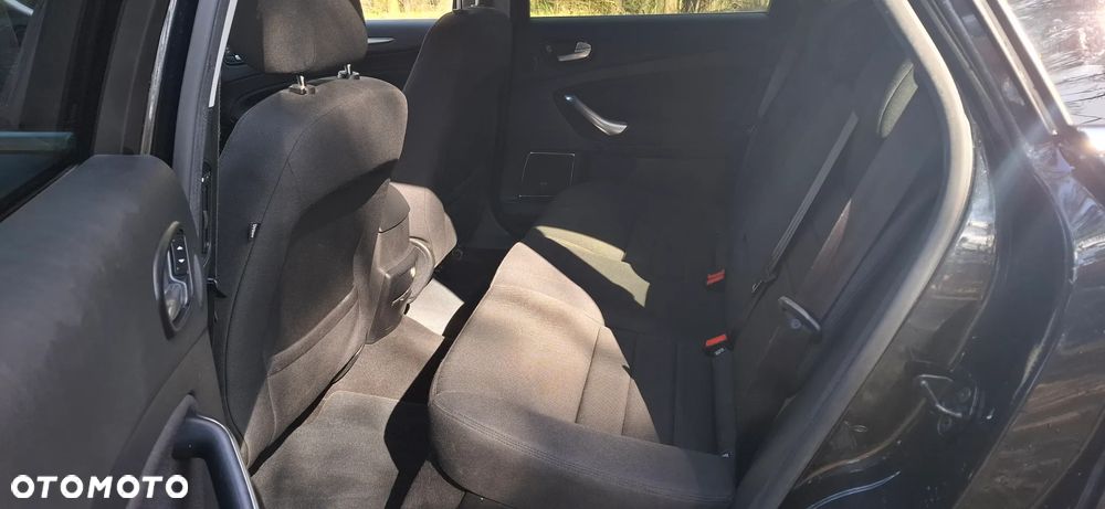 Ford Mondeo 2.0 TDCi Champions Edition - 14