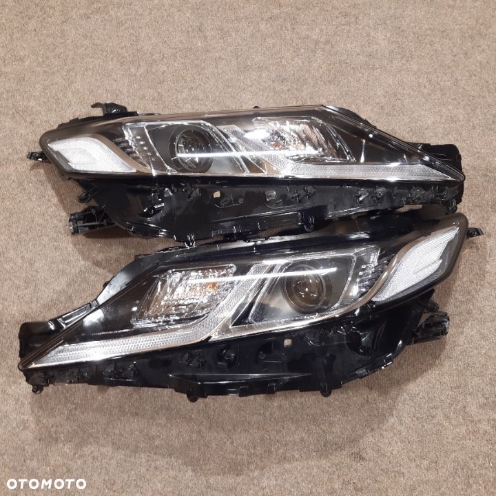 TOYOTA CAMRY 19-24r Lampa Przód Prawa Lewa - 2